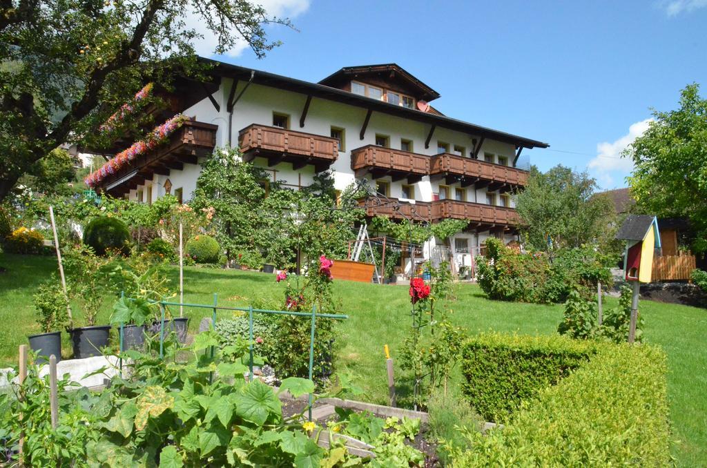 Pension Kirchbrugger Telfes im Stubai Exterior photo