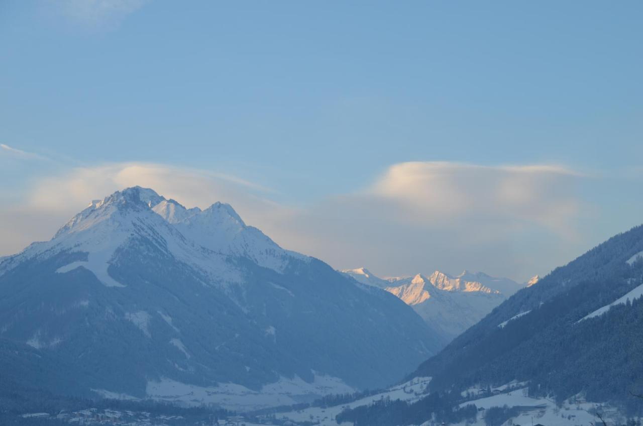 Pension Kirchbrugger Telfes im Stubai Exterior photo